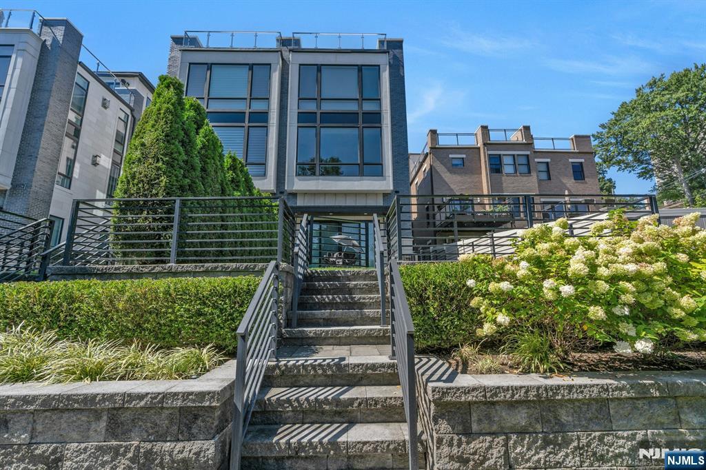 1238 River Road, Unit B Edgewater, NJ 07020 - Photo 36 of 45