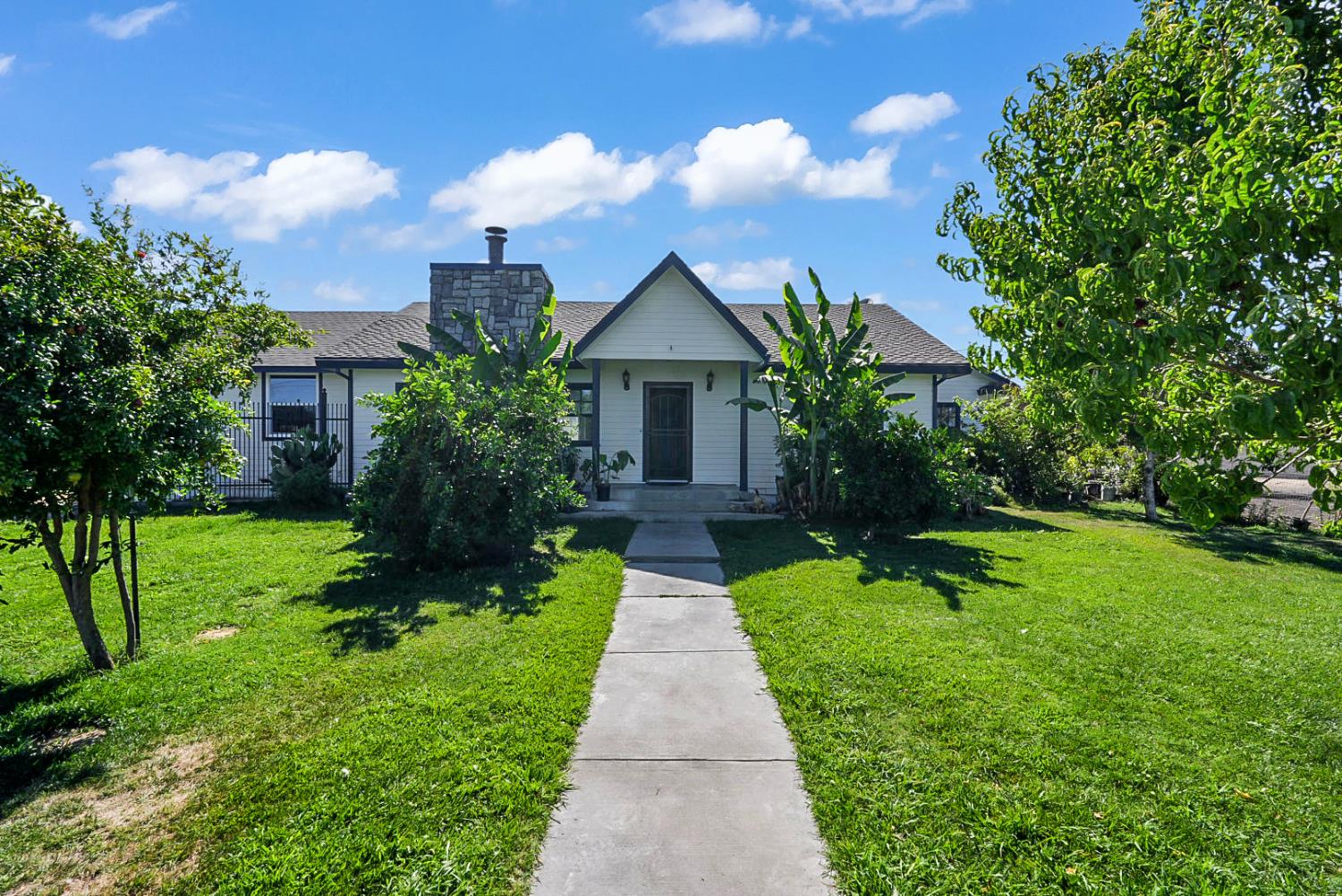 237 Leek Road Modesto, CA 95357 - Photo 1 of 63