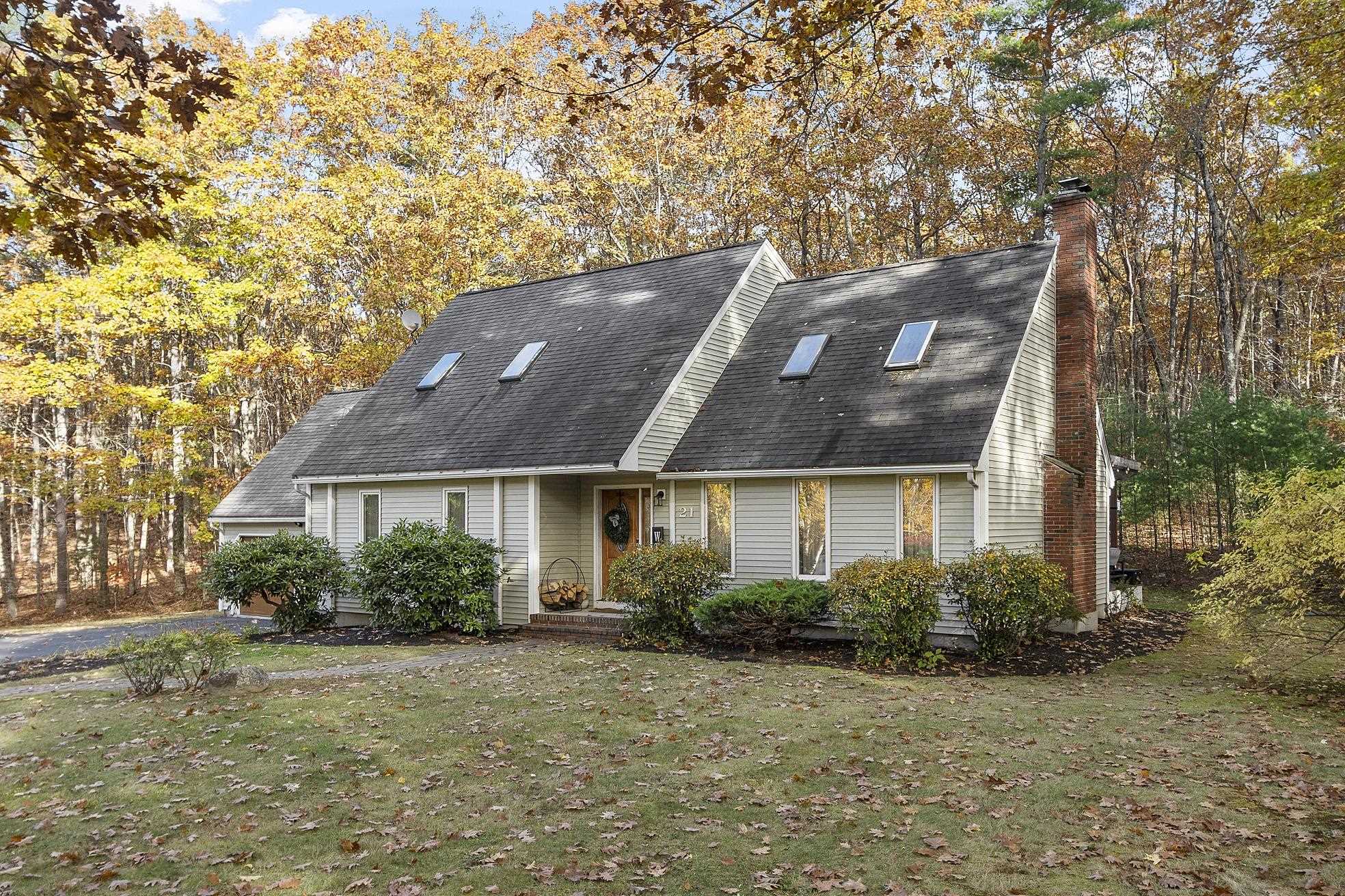 21 Teague Drive Salem, NH 03079 - Photo 2 of 42