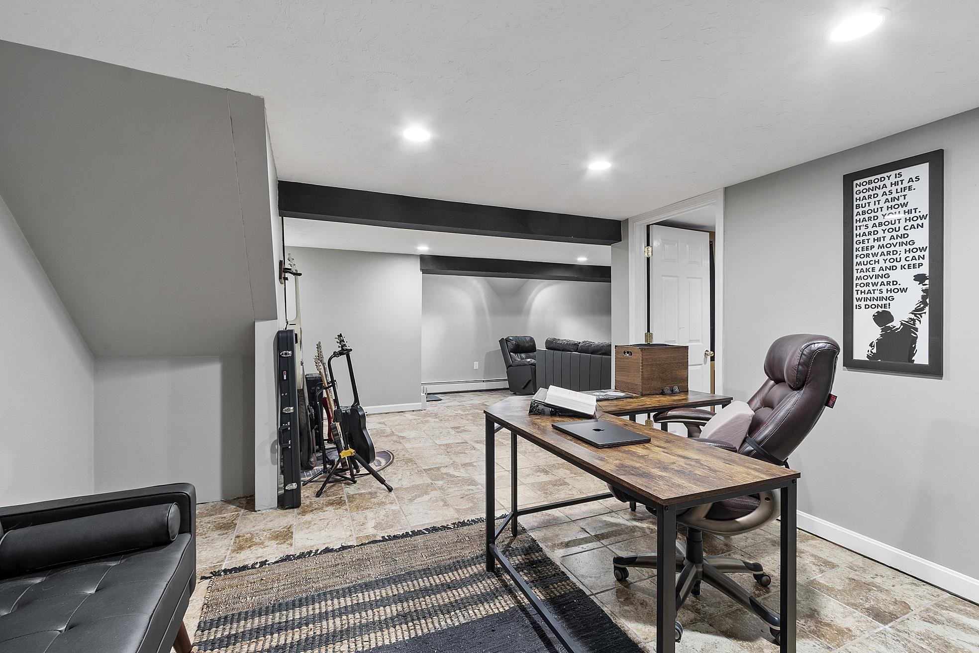 21 Teague Drive Salem, NH 03079 - Photo 26 of 42