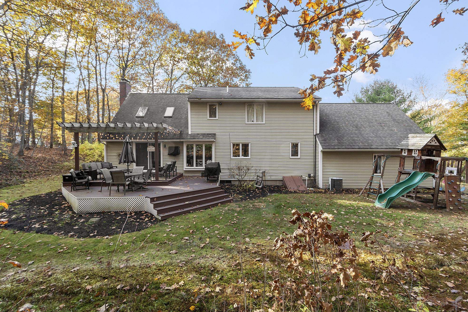 21 Teague Drive Salem, NH 03079 - Photo 29 of 42