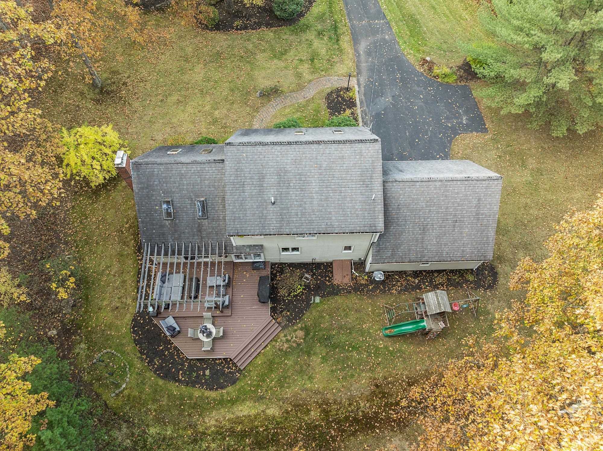 21 Teague Drive Salem, NH 03079 - Photo 37 of 42