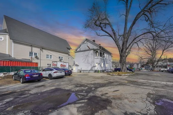 $499,900 | 14-16 Meadow Street, Northampton, MA 01062