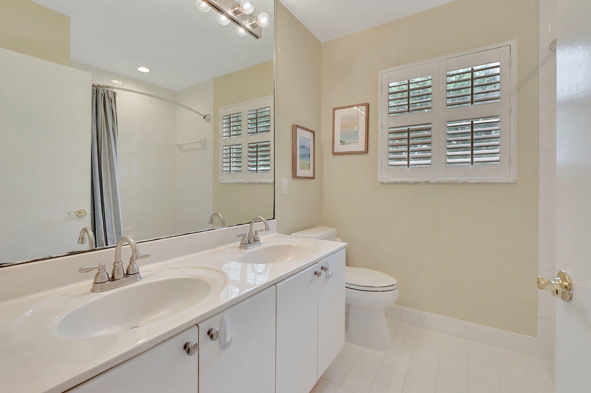 11371 Sea Grass Circle Boca Raton, FL 33498 - Photo 27 of 73 31-web-or-mls-DSC_2186