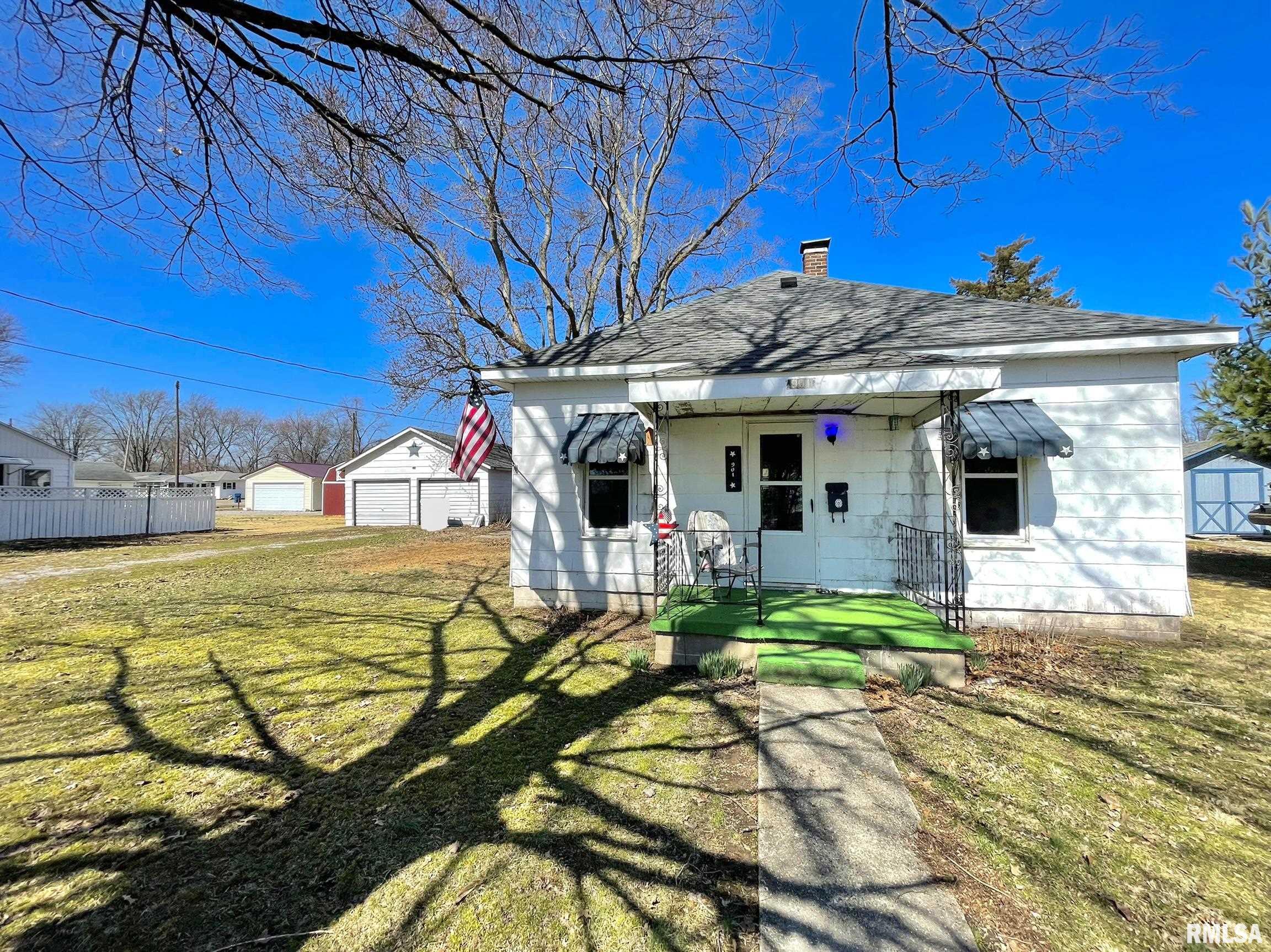 901 East 3rd Street Flora, IL 62839 - Photo 42 of 46