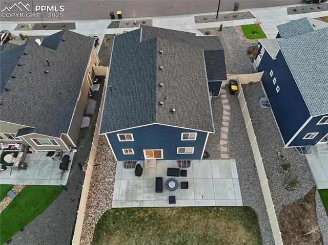 a view of a house with outdoor space