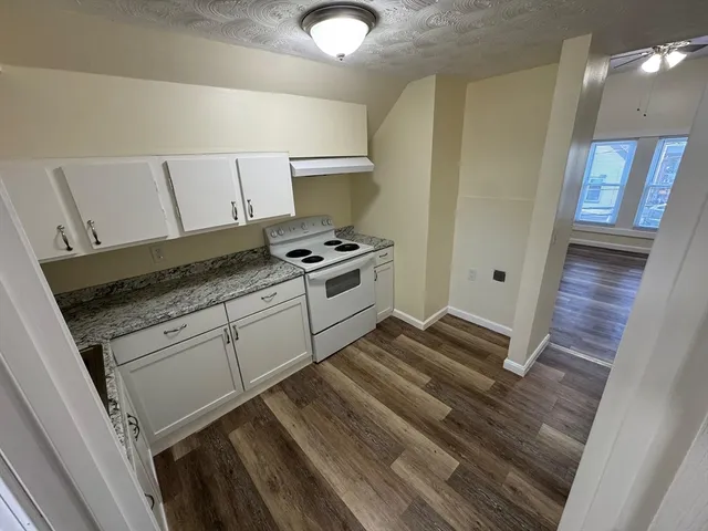 $1,700 | 456 Haverhill Street, Unit 3, Lawrence, MA 01841