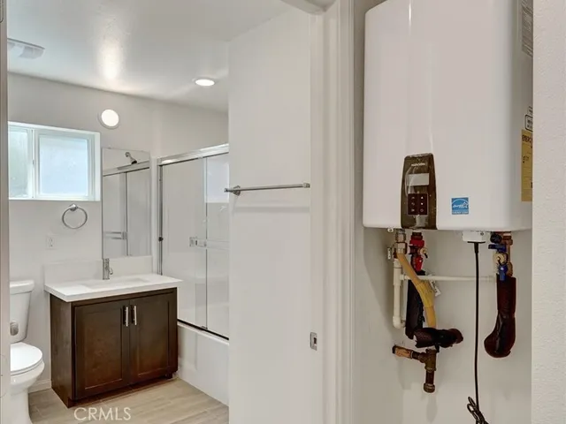 $2,498 | 23780 Hemlock Avenue, Moreno Valley, CA 92557