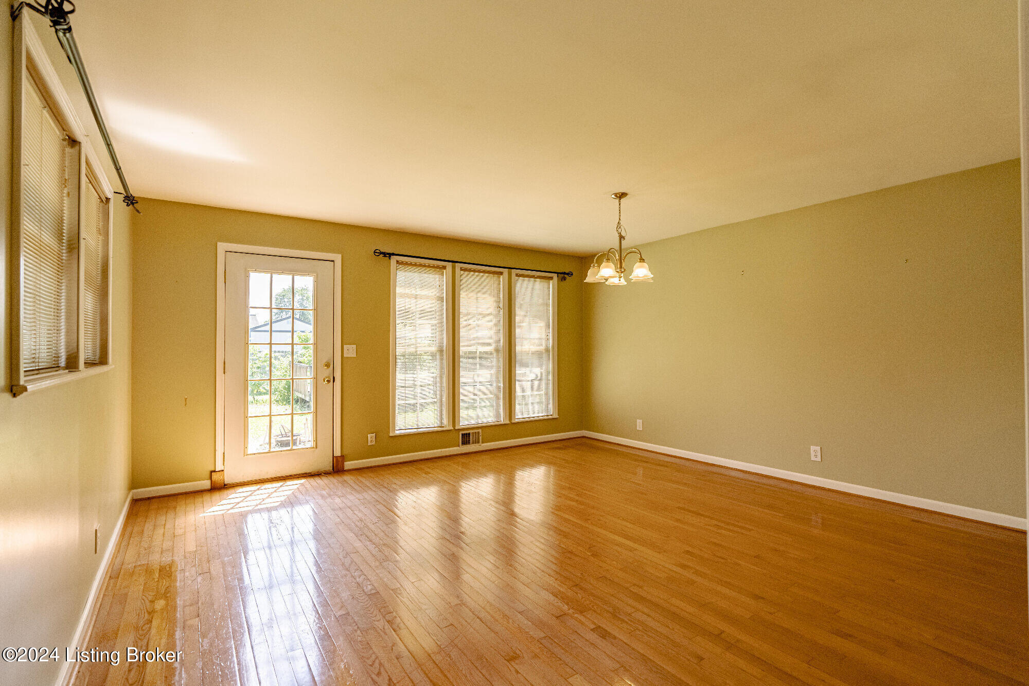 8715 Terry Road Louisville, KY 40258 - Photo 23 of 51 23