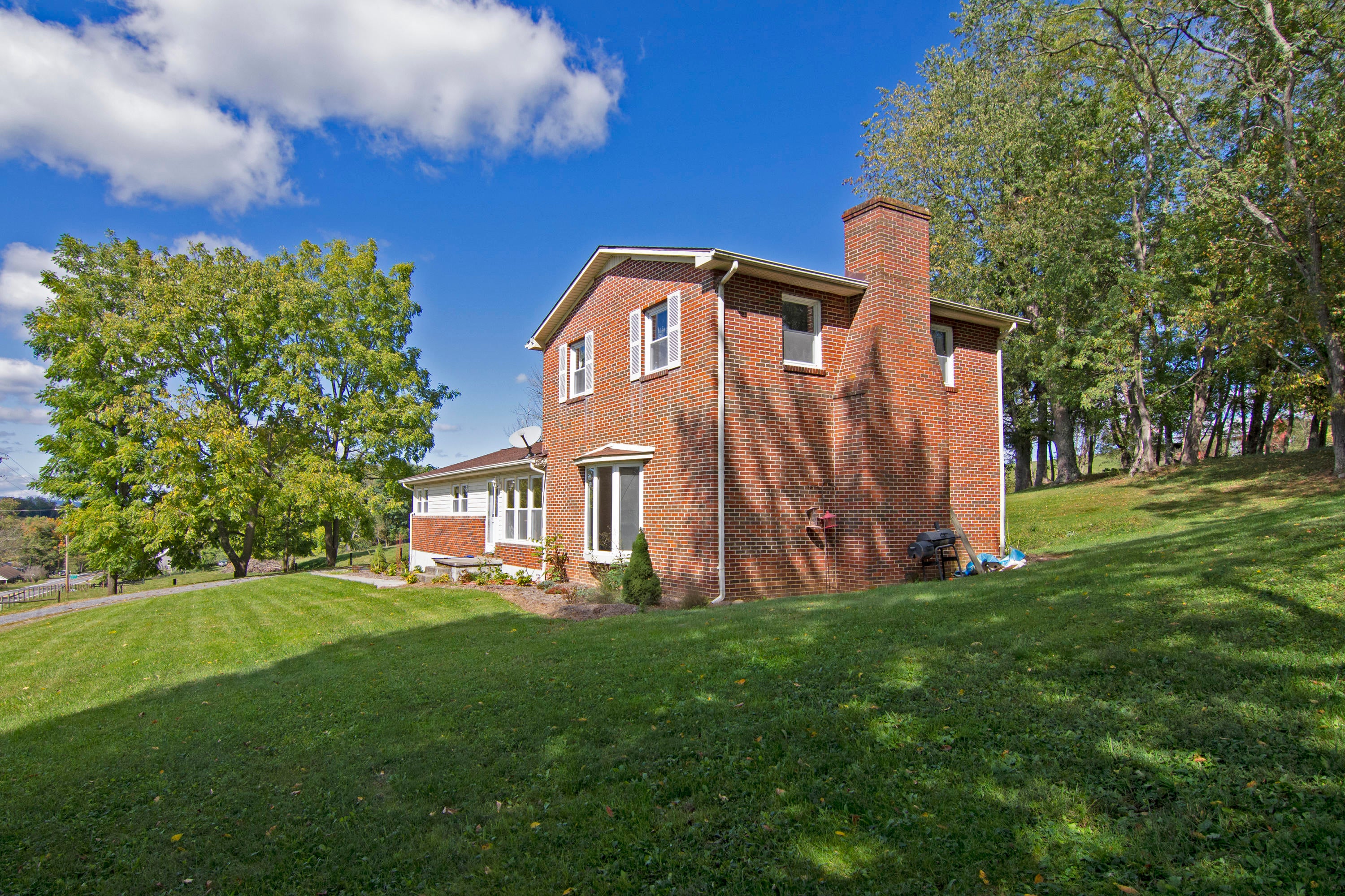 2385 Sweet Springs Valley Road Union, WV 24983 - Photo 3 of 45 Gallery Image 3