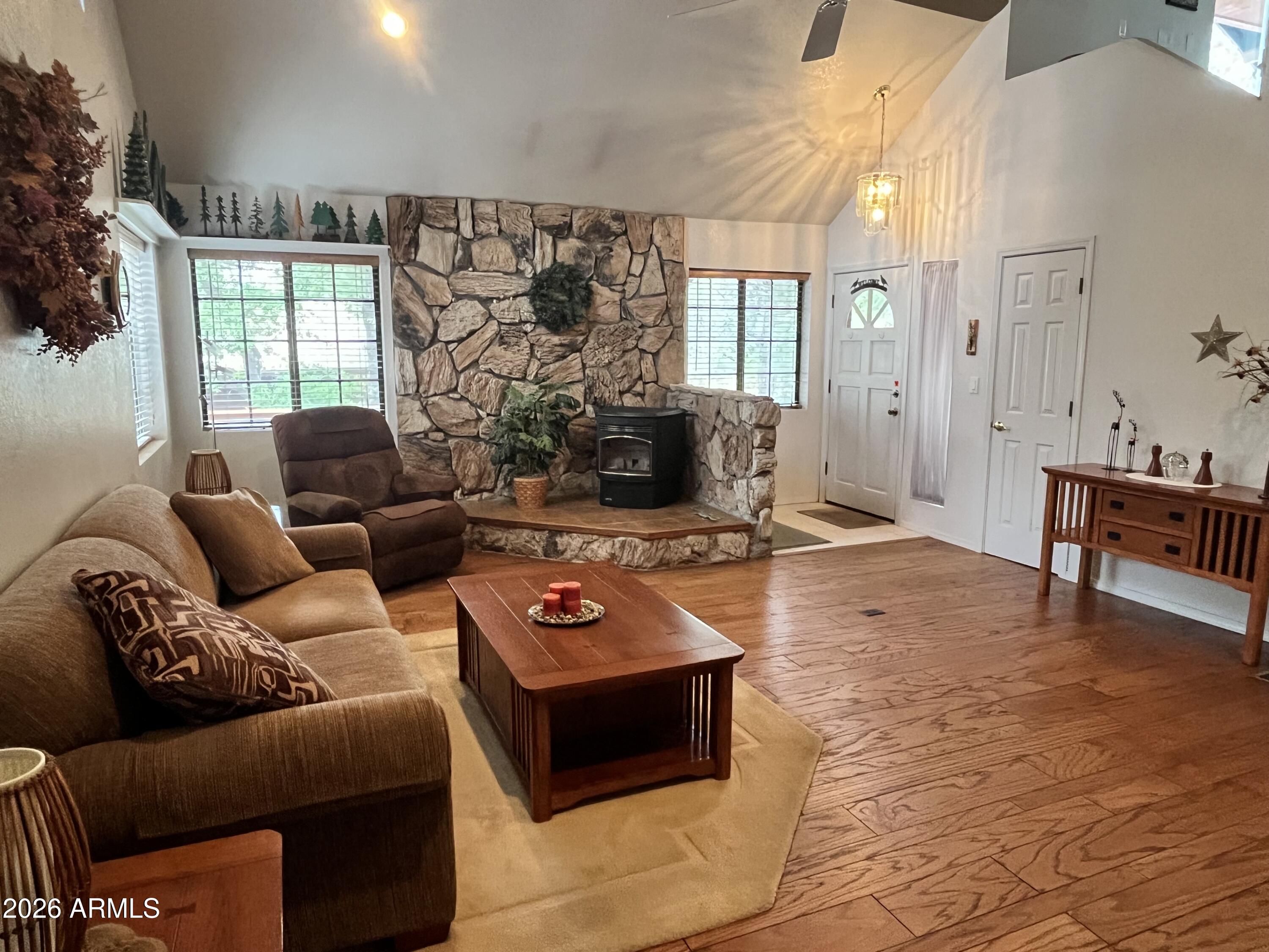 1006 North Matterhorn Road Payson, AZ 85541 - Photo 8 of 37 Living room