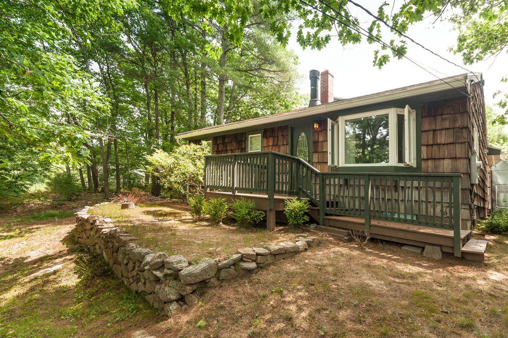 1 Pine Hill Road Cape Neddick, ME 03902 - Photo 1 of 24 _1 Front yard