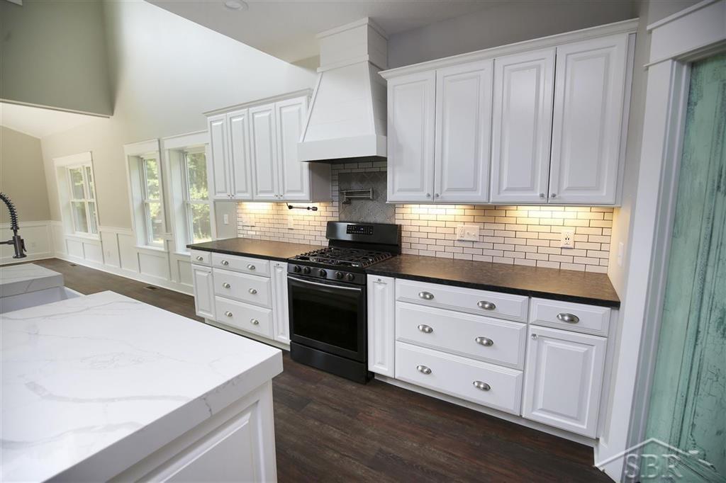 2075 North 5 Mile Road Sanford, MI 48657 - Photo 11 of 66