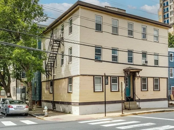 $560,000 | 95 Second Street, Unit 3, Cambridge, MA 02141