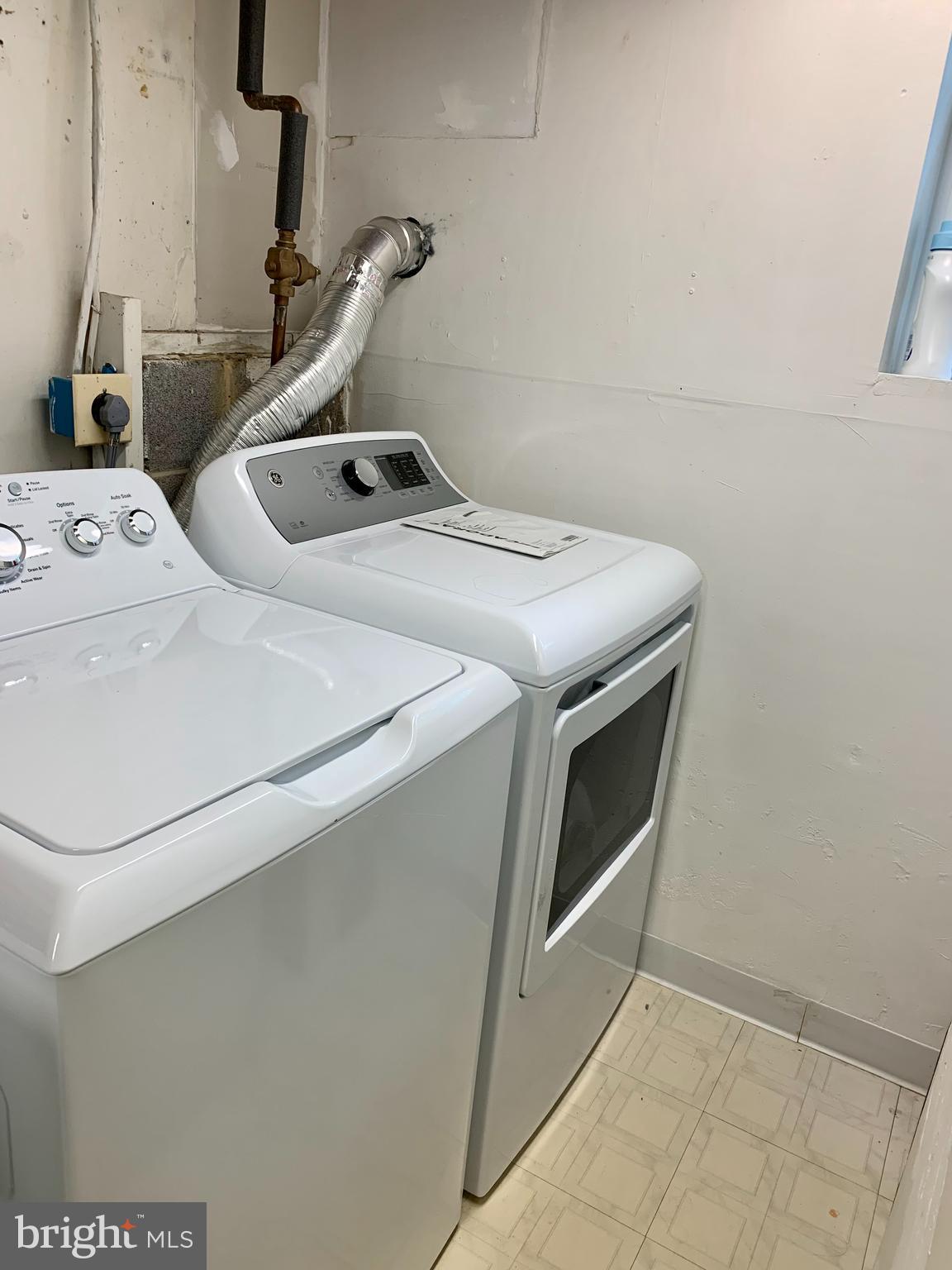 2438 Ridgehampton Court Reston, VA 20191 - Photo 38 of 47 Laundry with NEW, full size washer and dryer