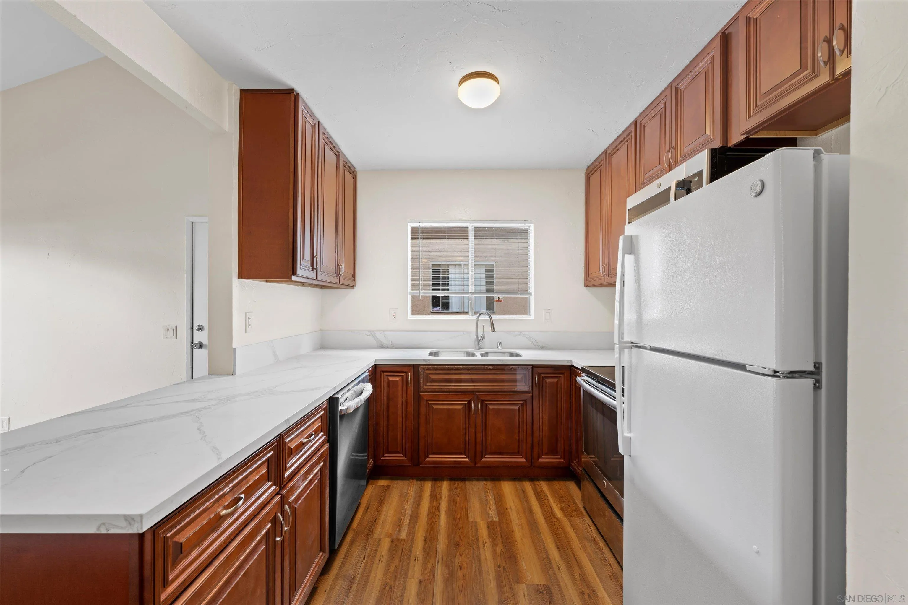 1051 Rock Springs Road, Unit 202 Escondido, CA 92026 - Photo 14 of 35