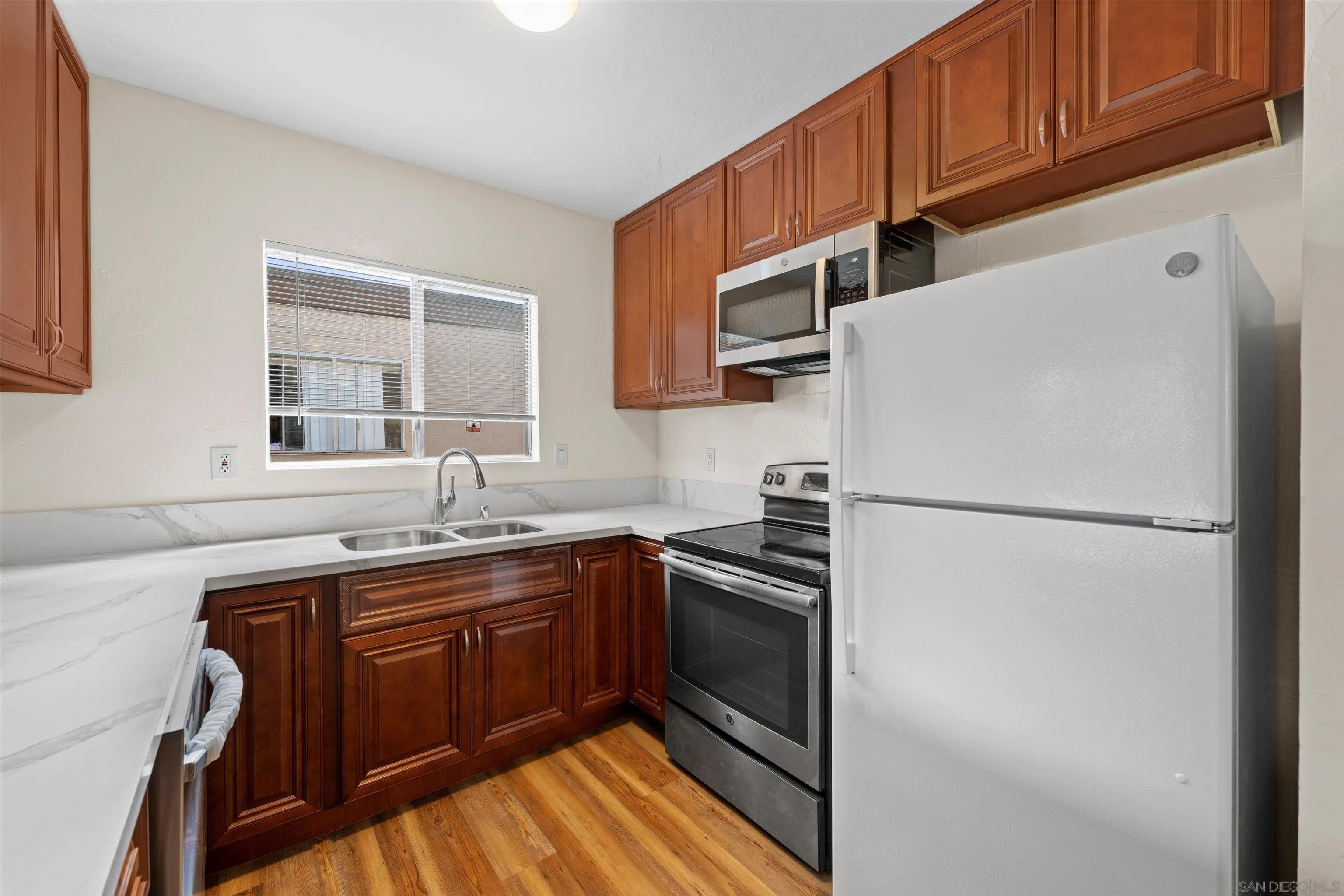 1051 Rock Springs Road, Unit 202 Escondido, CA 92026 - Photo 15 of 35