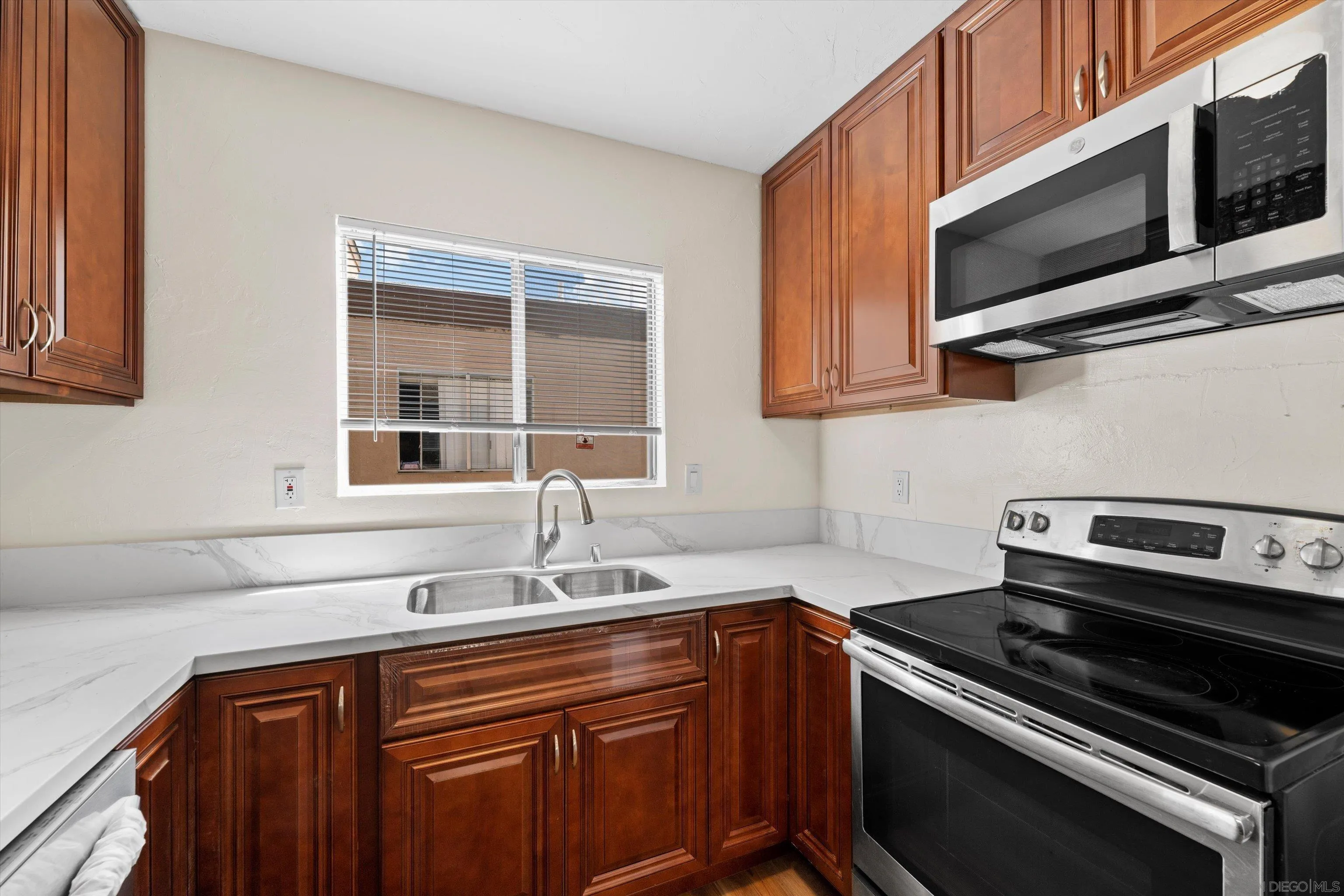 1051 Rock Springs Road, Unit 202 Escondido, CA 92026 - Photo 16 of 35