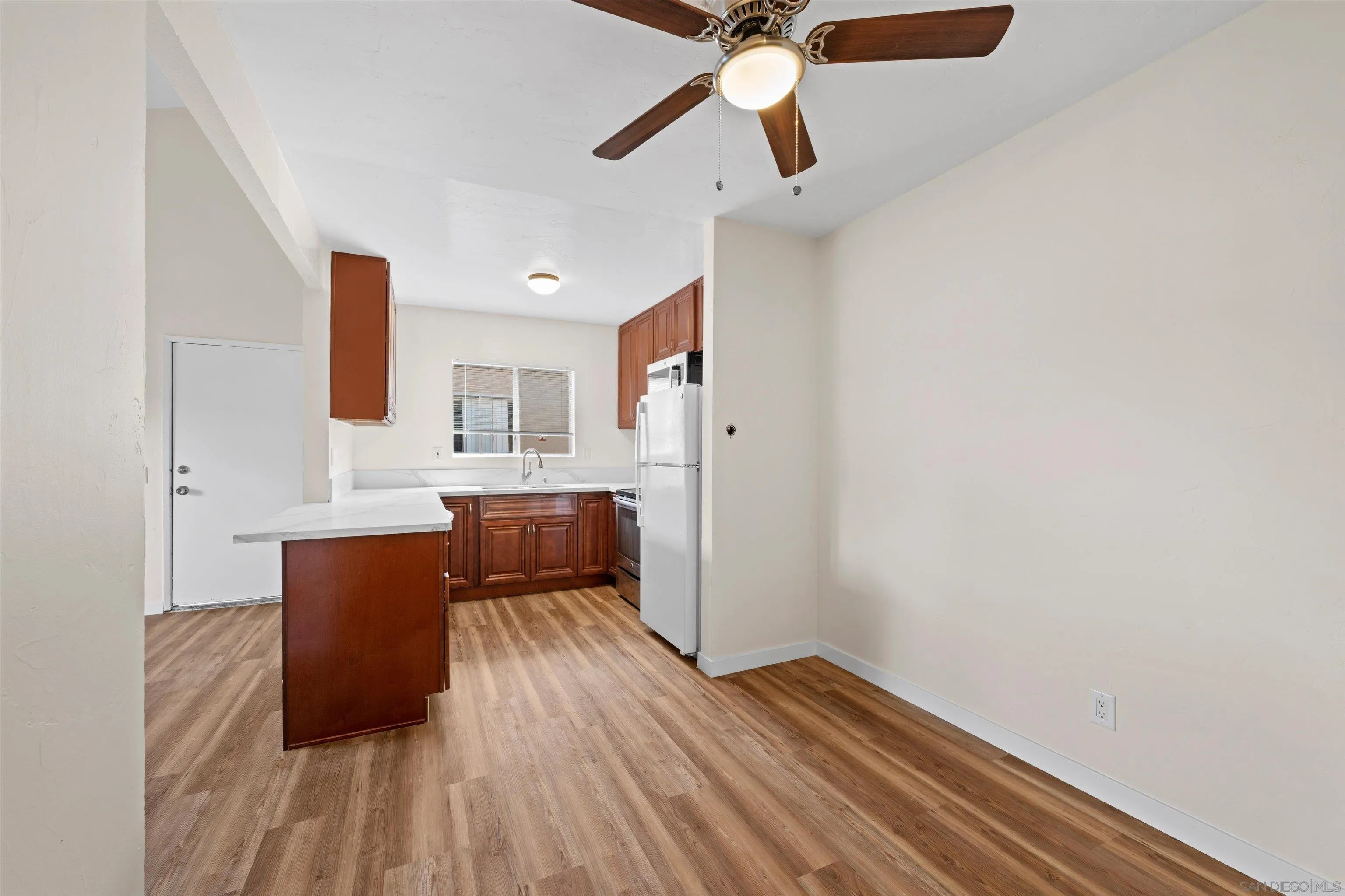 1051 Rock Springs Road, Unit 202 Escondido, CA 92026 - Photo 19 of 35