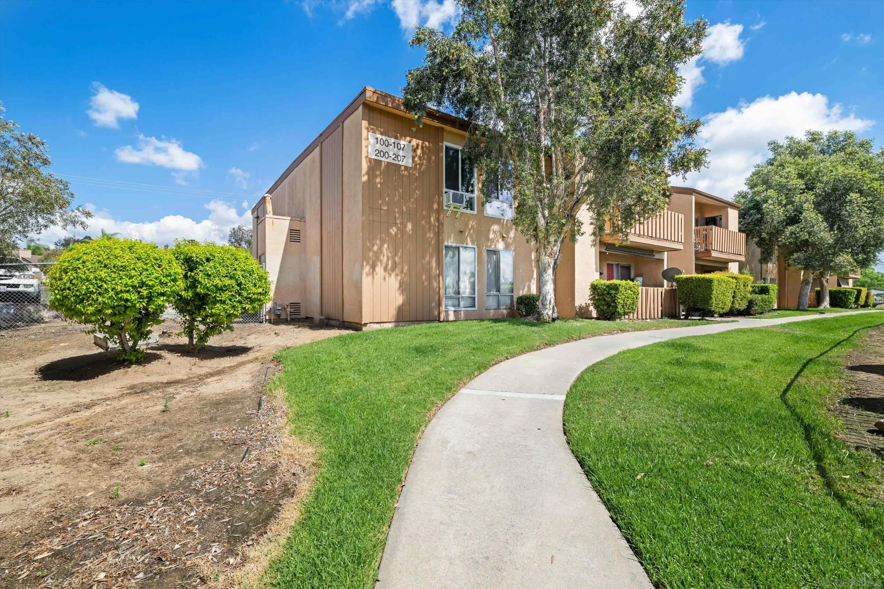 1051 Rock Springs Road, Unit 202 Escondido, CA 92026 - Photo 2 of 35