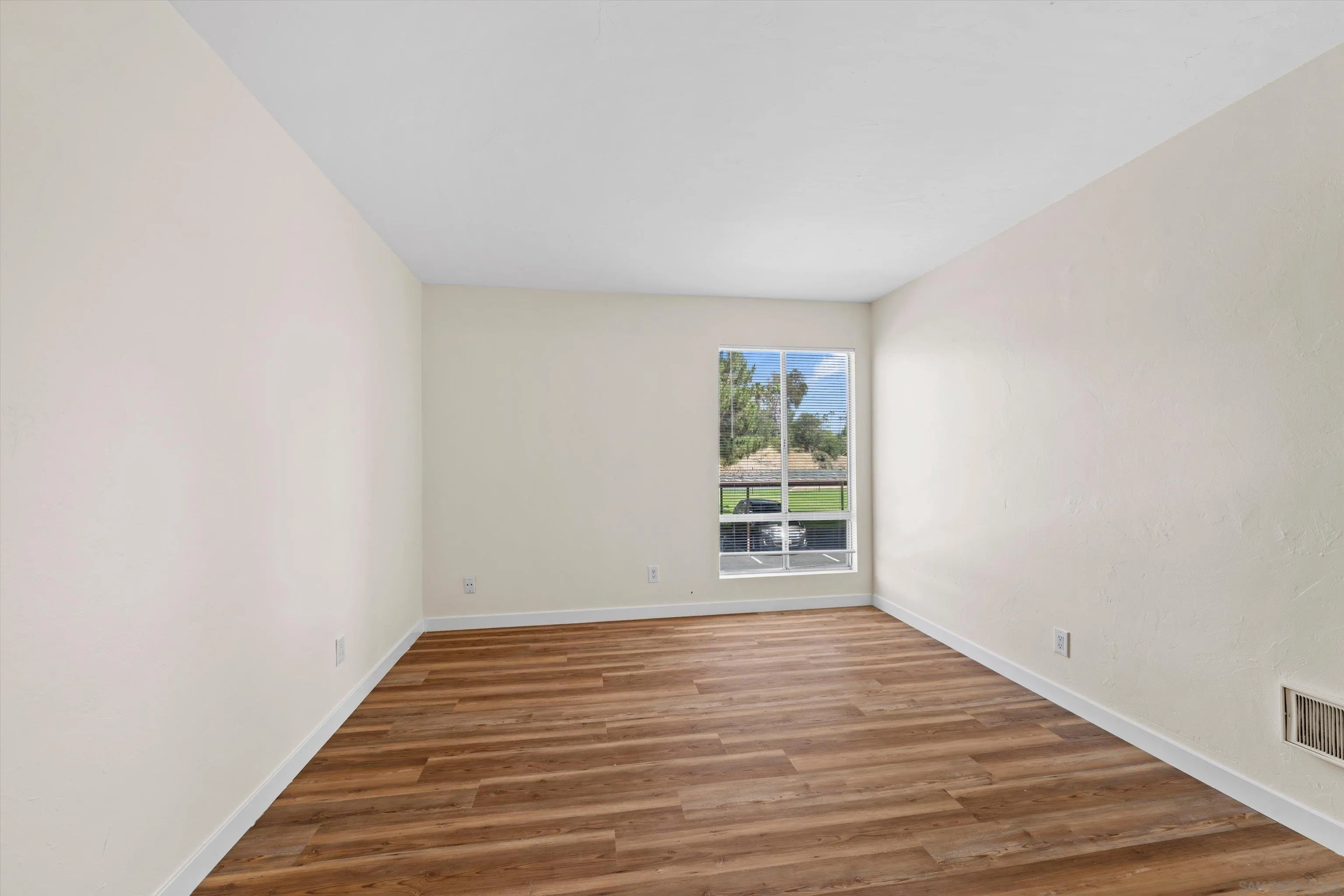 1051 Rock Springs Road, Unit 202 Escondido, CA 92026 - Photo 25 of 35