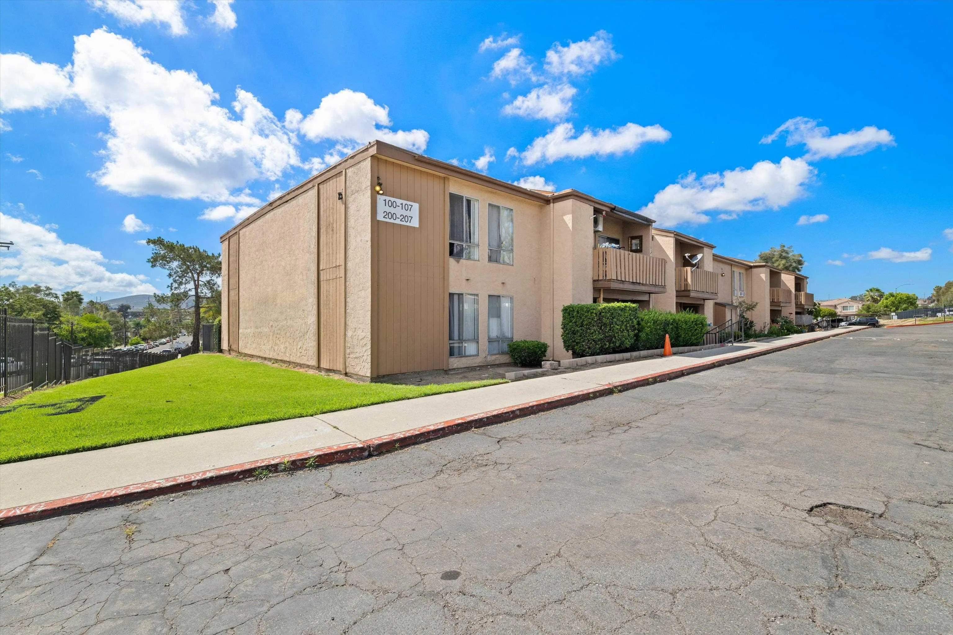 1051 Rock Springs Road, Unit 202 Escondido, CA 92026 - Photo 3 of 35