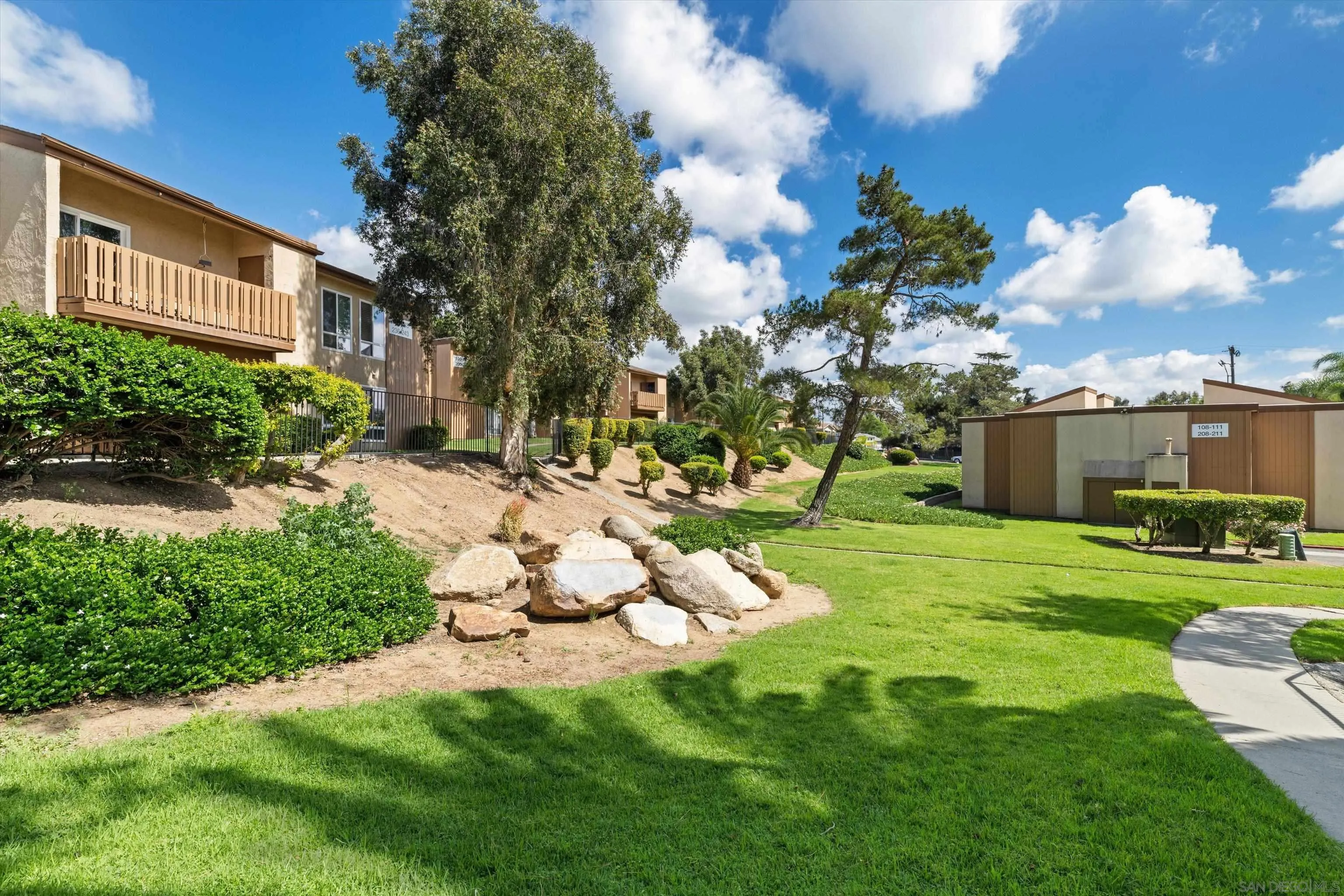 1051 Rock Springs Road, Unit 202 Escondido, CA 92026 - Photo 34 of 35