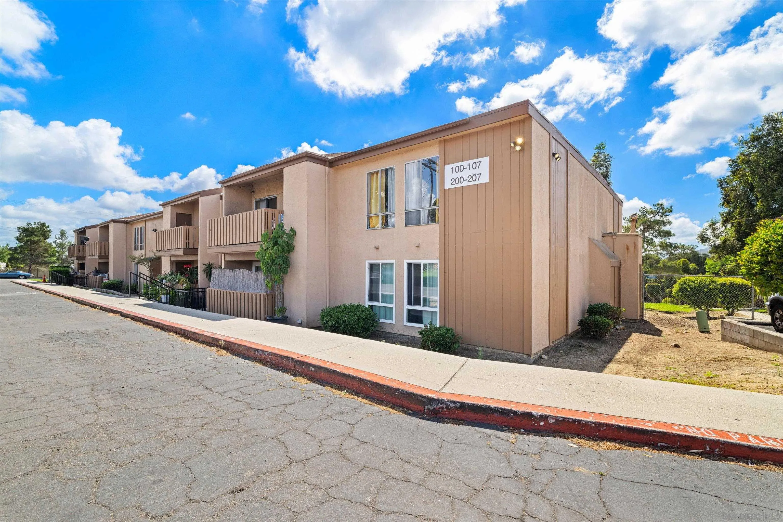 1051 Rock Springs Road, Unit 202 Escondido, CA 92026 - Photo 4 of 35
