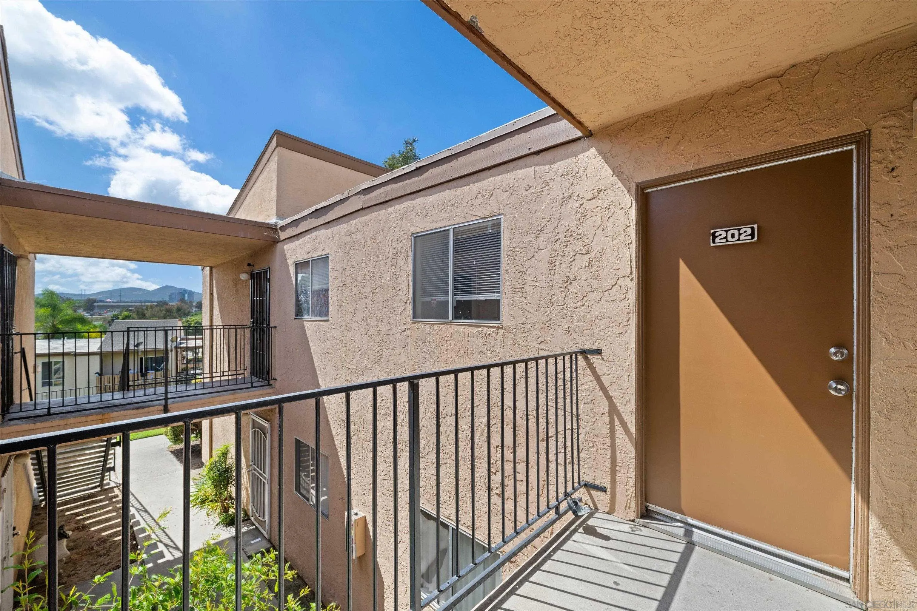 1051 Rock Springs Road, Unit 202 Escondido, CA 92026 - Photo 7 of 35