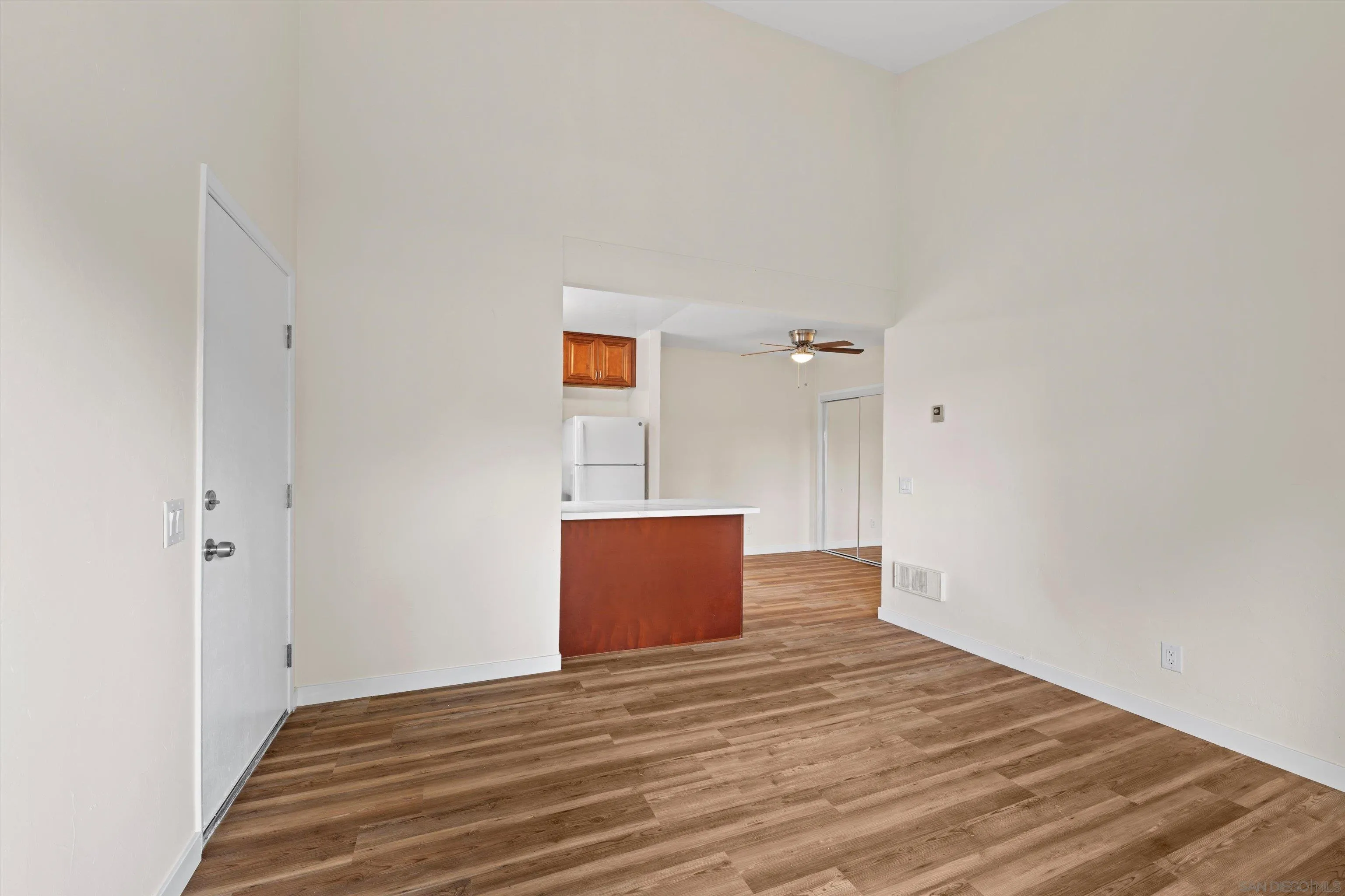 1051 Rock Springs Road, Unit 202 Escondido, CA 92026 - Photo 8 of 35