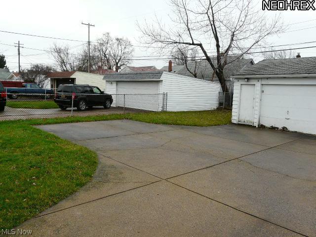 8223 Snow Road Parma, OH 44129 - Photo 7 of 17