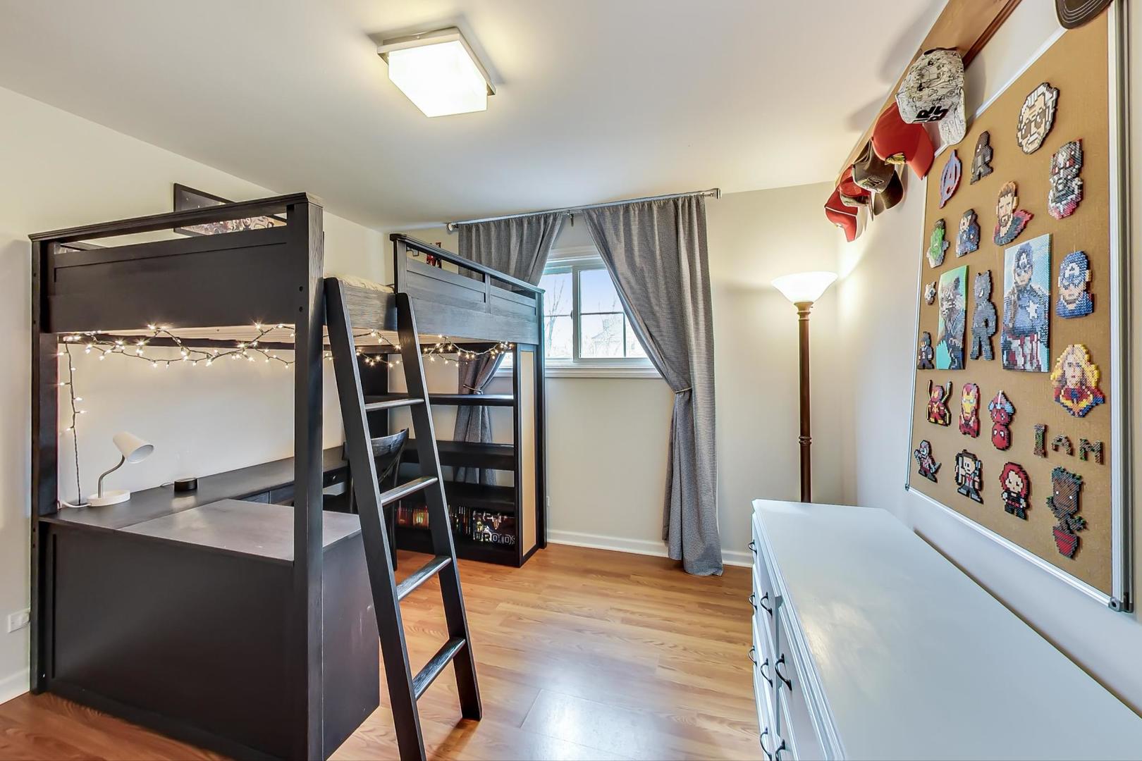1920 Barberry Road Northbrook, IL 60062 - Photo 15 of 24 a view of a hallway with wooden floor and entryway