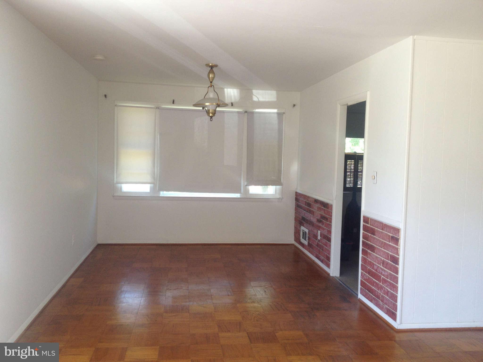 9012 Perring Park Road Baltimore, MD 21234 - Photo 4 of 25 Dining Room