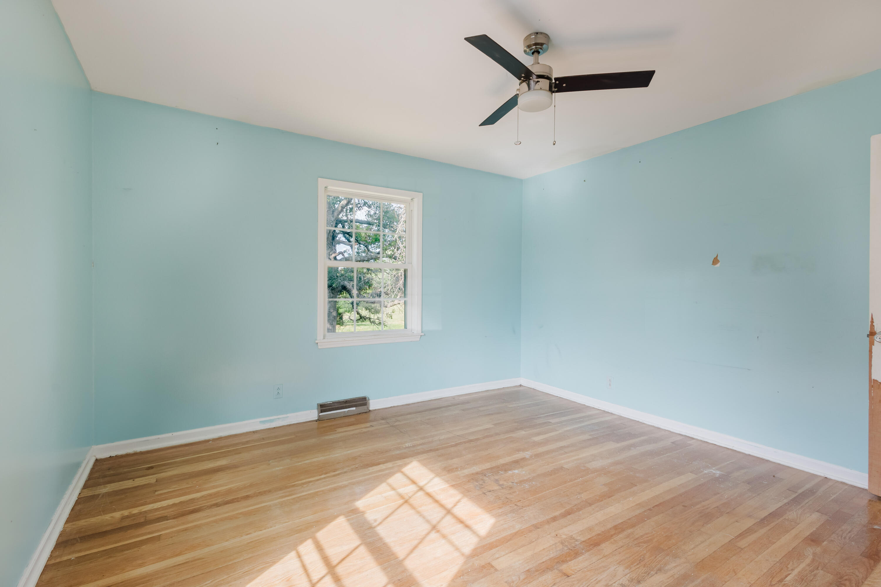 4203 Winchester Road Lexington, KY 40516 - Photo 30 of 53 4203 Winchester Road - Lexington-30