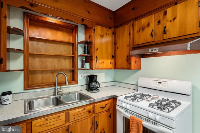 $750,000 | 37116 Snickersville Turnpike, Purcellville, VA 20132