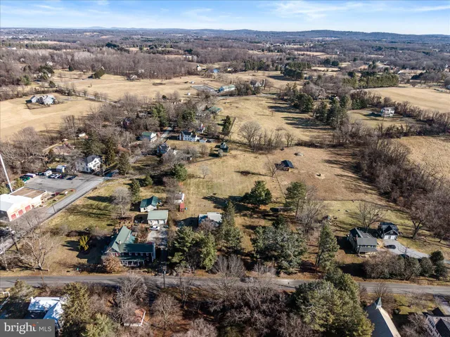 $750,000 | 37116 Snickersville Turnpike, Purcellville, VA 20132