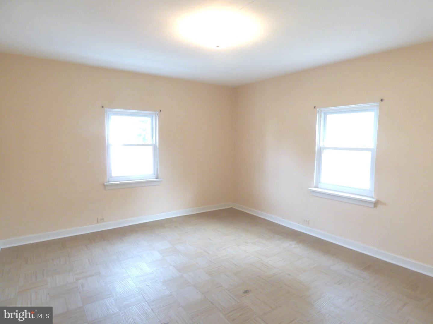 138 Oxford Road Cinnaminson, NJ 08077 - Photo 16 of 25 Bedroom - Main
