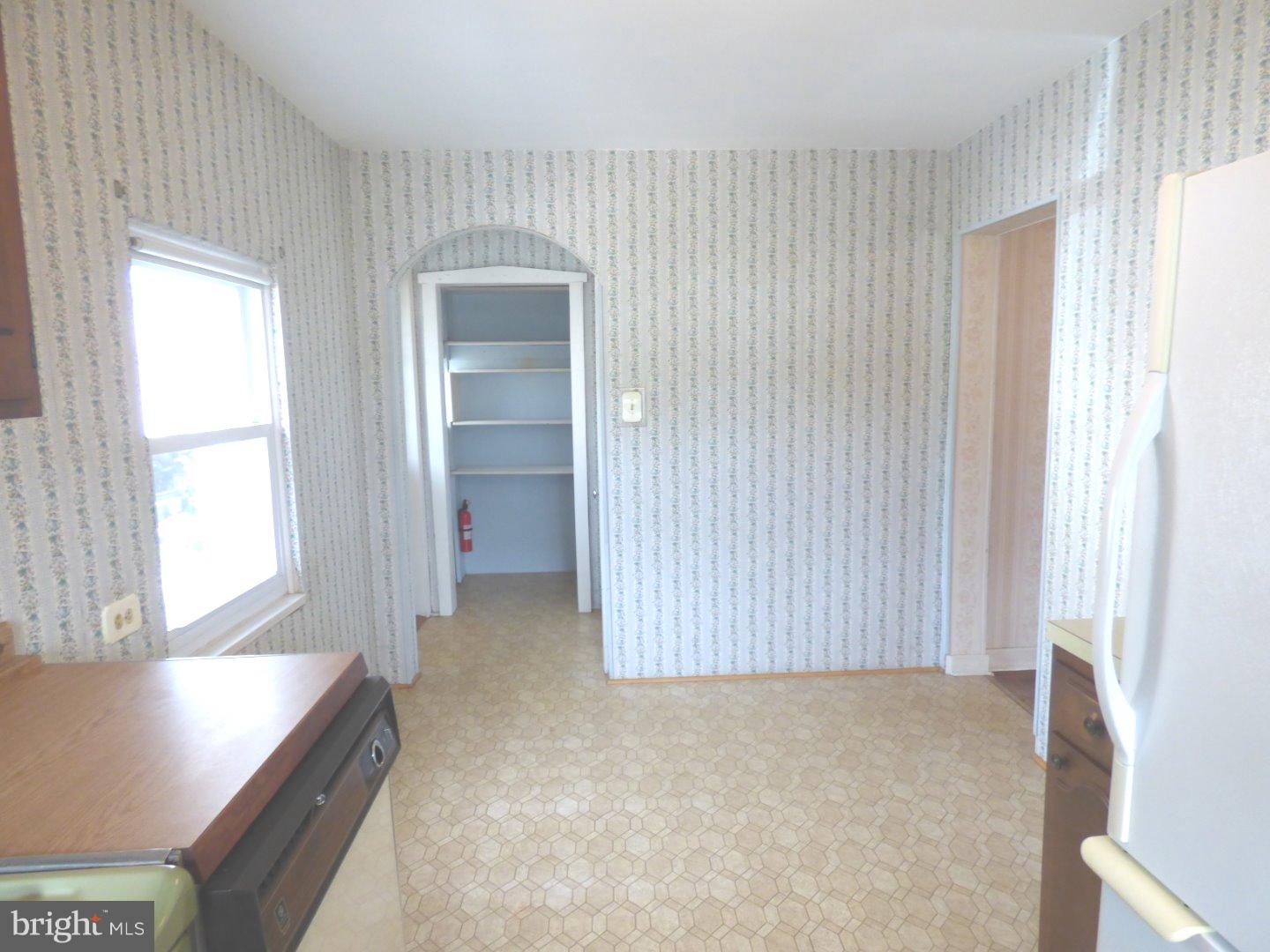 138 Oxford Road Cinnaminson, NJ 08077 - Photo 10 of 25 Kitchen