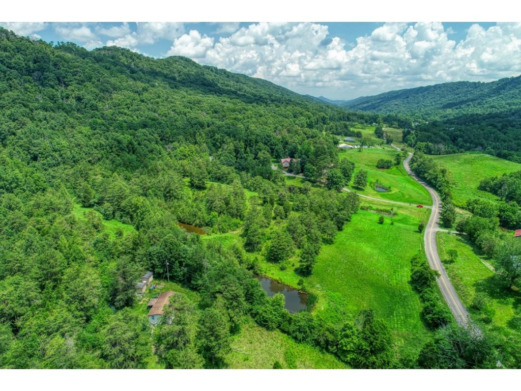 922 Butcher Valley Road Rogersville, TN 37857 - Photo 10 of 36 Photo 10