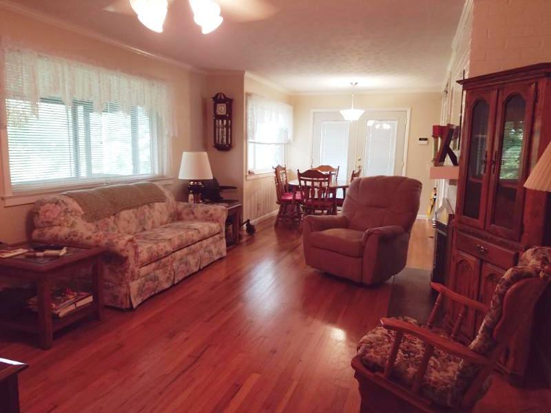 103 Cedar Lane Oak Ridge, TN 37830 - Photo 3 of 18 Living Room