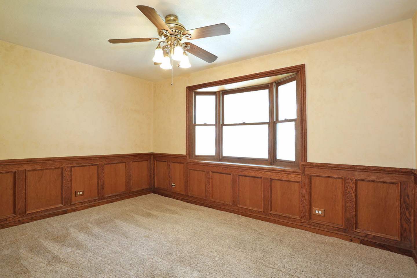 2055 Shepard Road Hoffman Estates, IL 60169 - Photo 8 of 27 Gallery Image 8