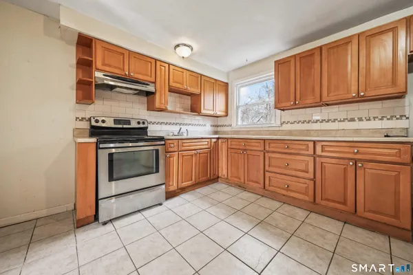 $269,000 | 71 Sunshine Circle, Bridgeport, CT 06606