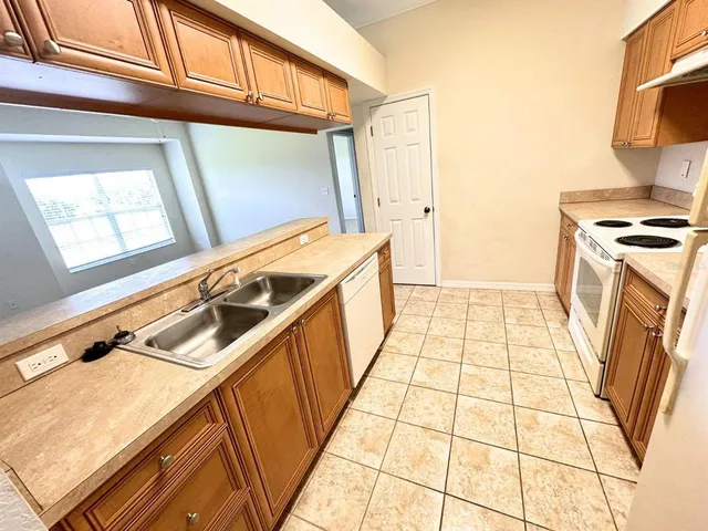 $1,500 | 407 Eagle Pond Drive, Winter Haven, FL 33884