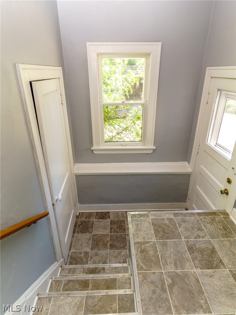 2592-2594 Colchester Road Cleveland, OH 44106 - Photo 11 of 29