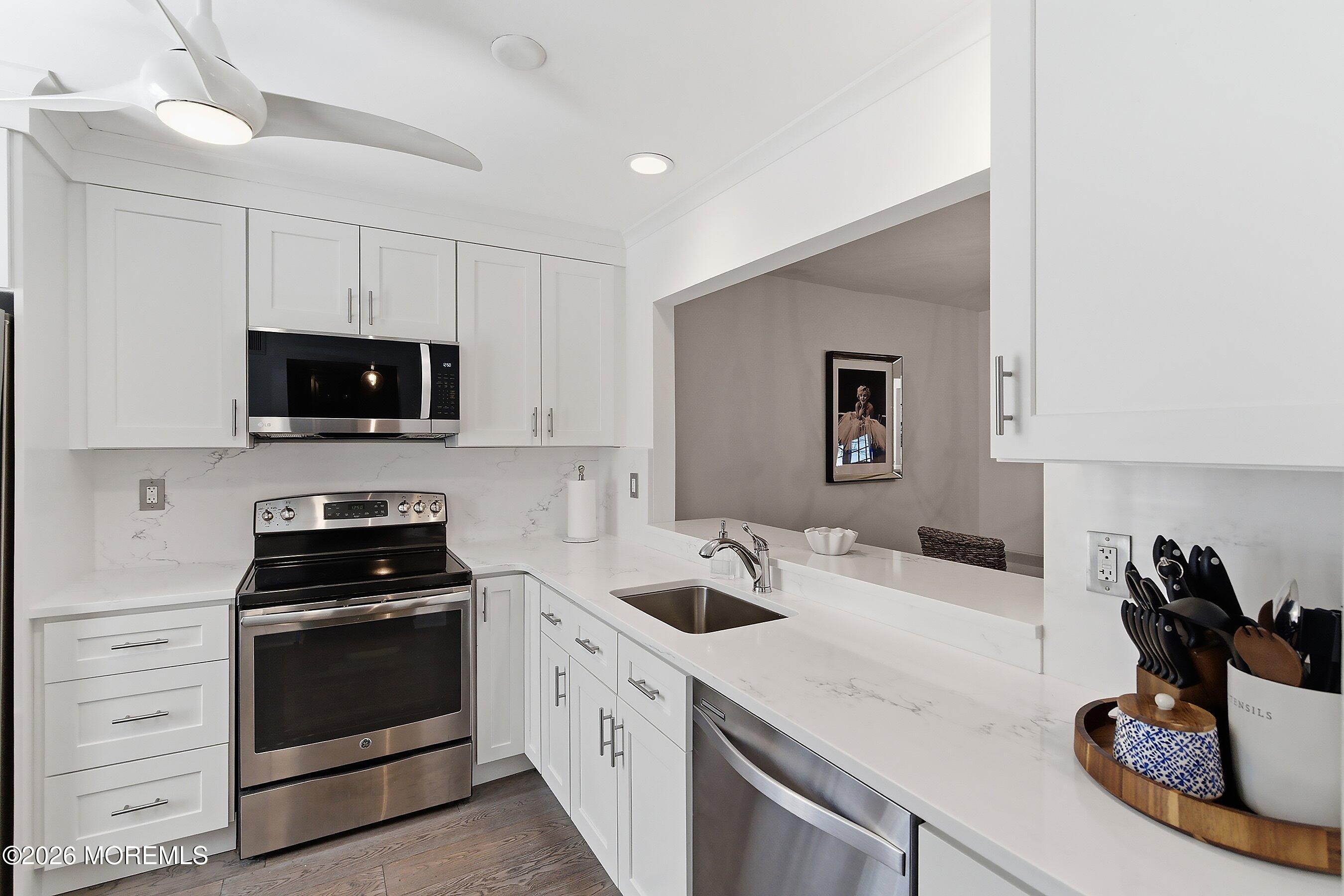 60 Wyckham Road Spring Lake Heights, NJ 07762 - Photo 6 of 27 Kitchen