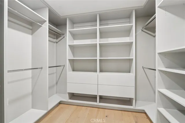 $1,475,000 | 5110 Whitsett Avenue, Unit 105, Valley Village, CA 91607