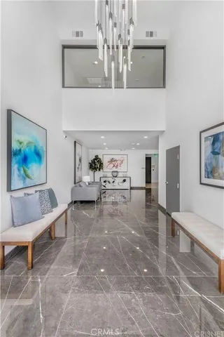 $1,475,000 | 5110 Whitsett Avenue, Unit 105, Valley Village, CA 91607