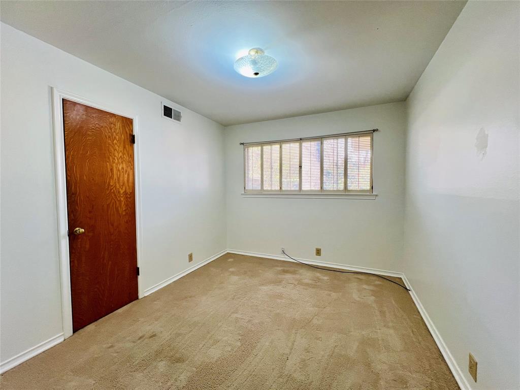8715 Labron Avenue Dallas, TX 75209 - Photo 22 of 29