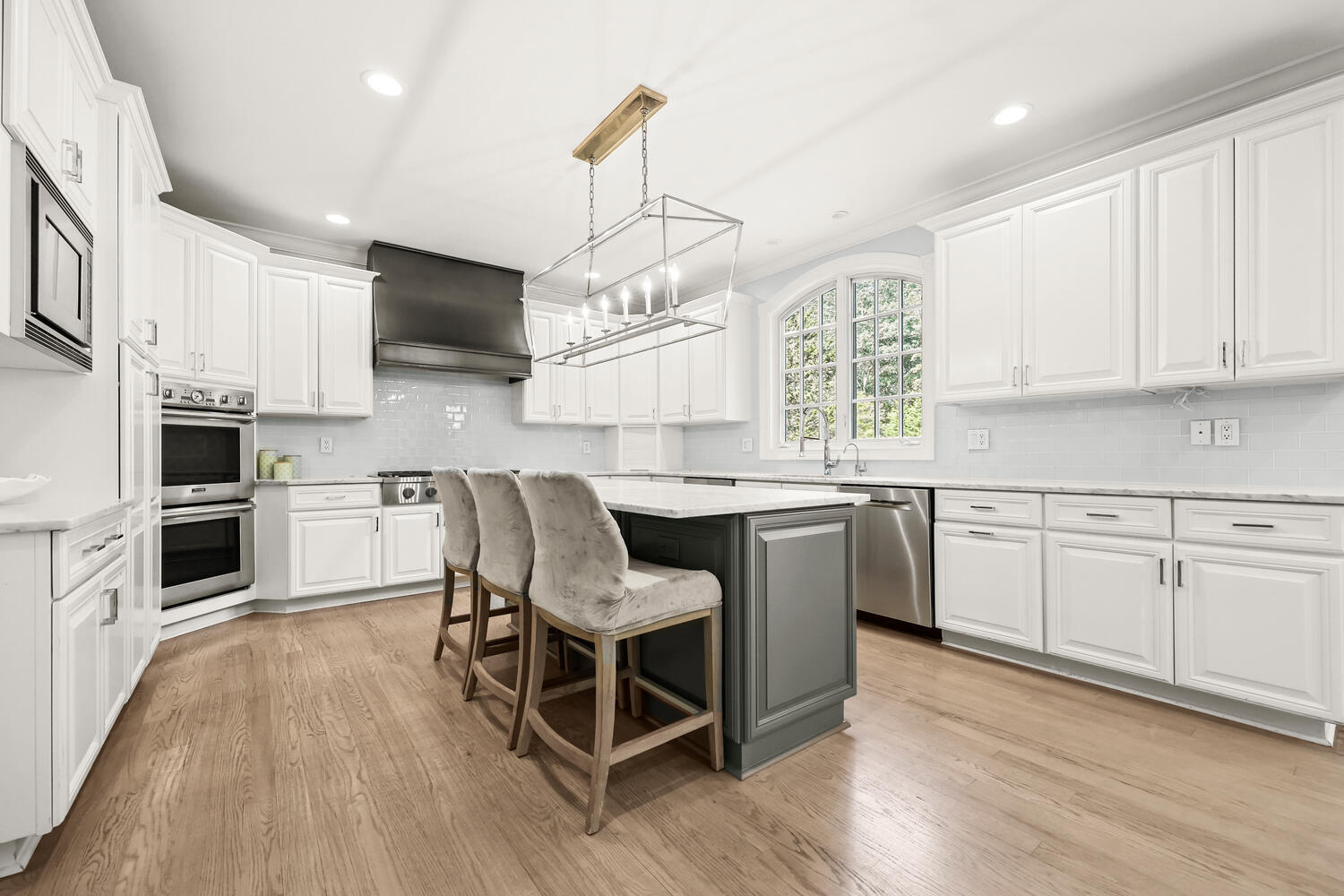 35 Logan Road New Canaan, CT 06840 - Photo 12 of 73 35 Logan Rd New Canaan CT-large-039-039-