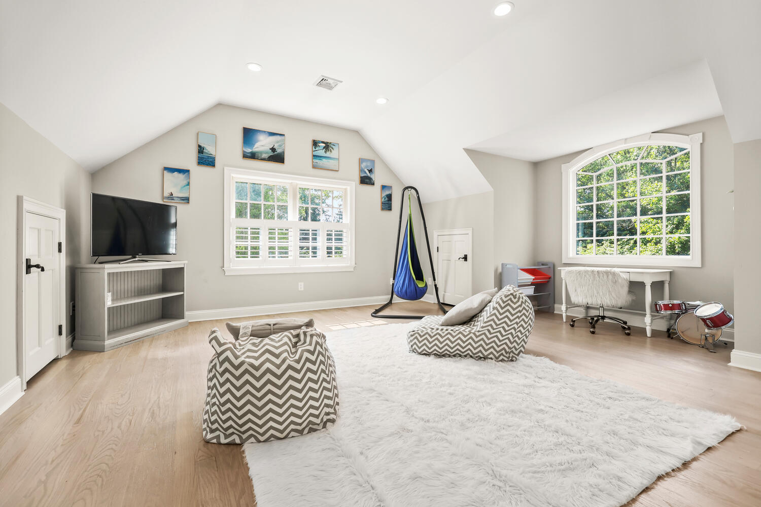 35 Logan Road New Canaan, CT 06840 - Photo 36 of 73 a living room with furniture and a window